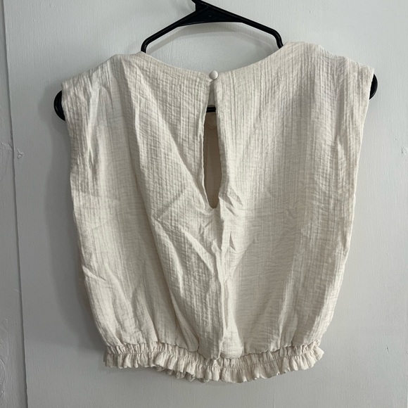 Target Sleeveless Top - Picture 2 of 2